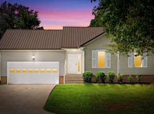 2305 Ermine Dr, Clarksville, TN 37043