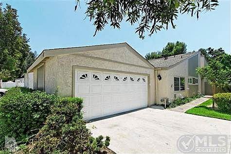 2 Car Garage w/roll up door