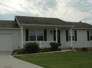 35 Williamsburg Ct, Littlestown, PA 17340