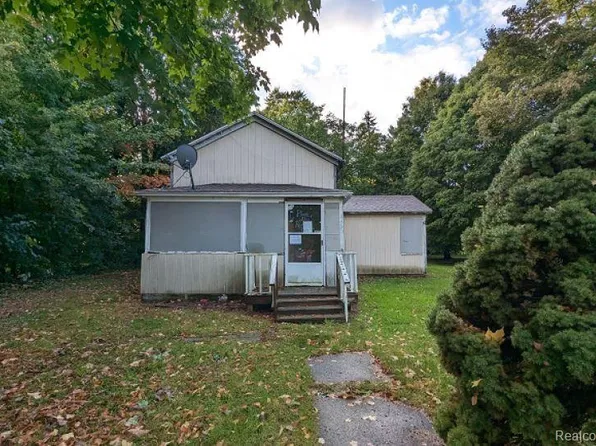 425 Hayward St, Schoolcraft, MI 49087