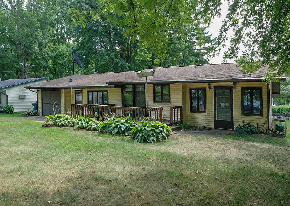 1st image of 4214 Breezy Point Dr