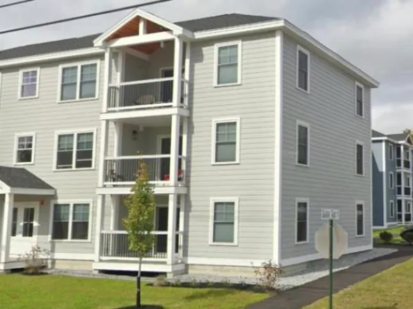 8 Badger Run #302, Windham, ME 04062