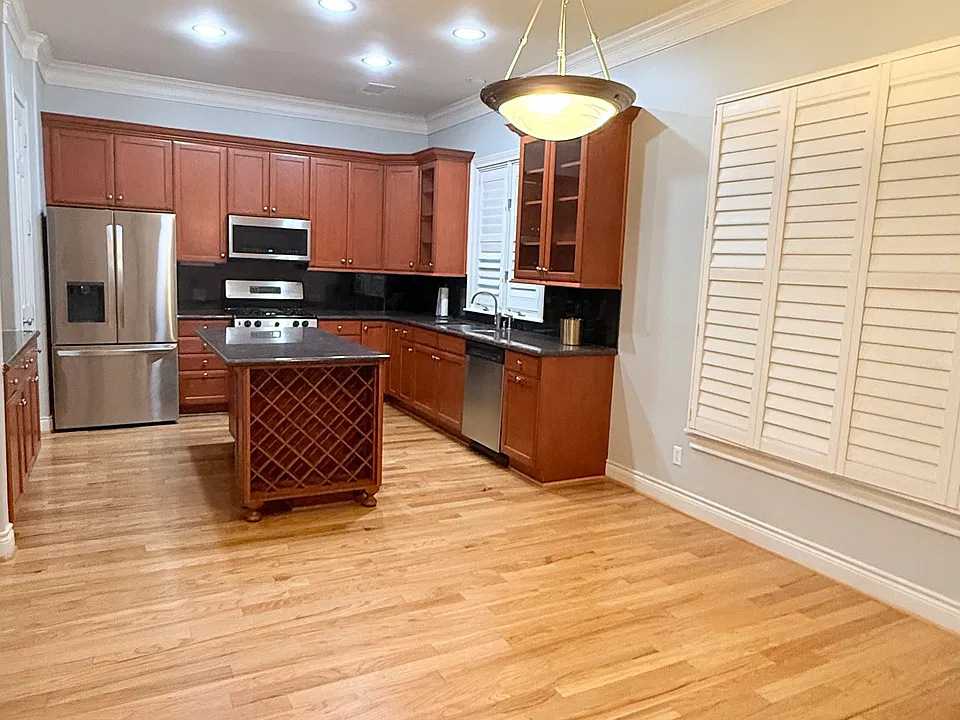 170 Oak Place Dr #170