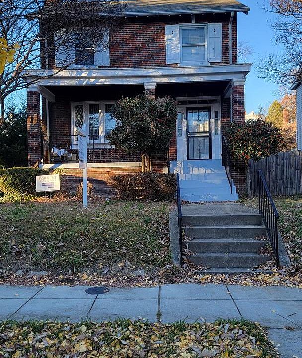1st image of 419 Oneida Pl NW