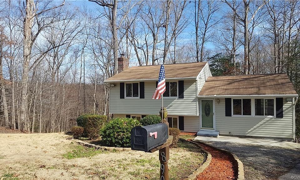 1st image of 8900 Sonnet Hill Ct