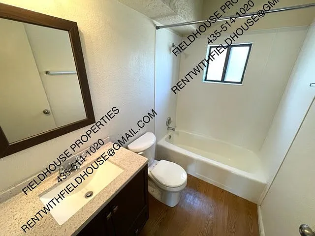 459 N 100 W #3 — Photo 5