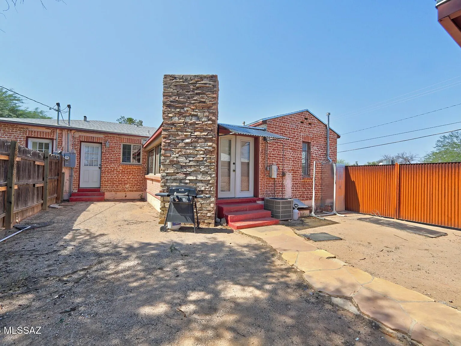 1 bed, 1.0 bath, 936 sqft, $1,345 — Photo 4
