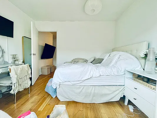 Rented by Metropolitan Property Group | media 31