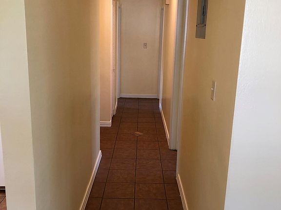 3rd image of 181 Park Ln