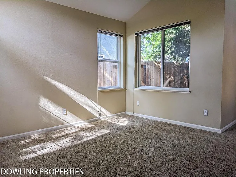 1306 Estaban Ct — Photo 23