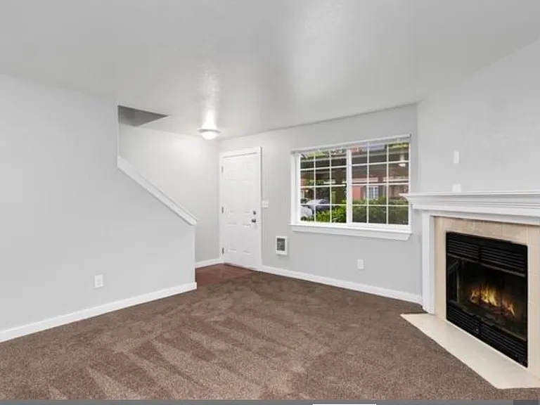412 Center Rd #F2 — Photo 6