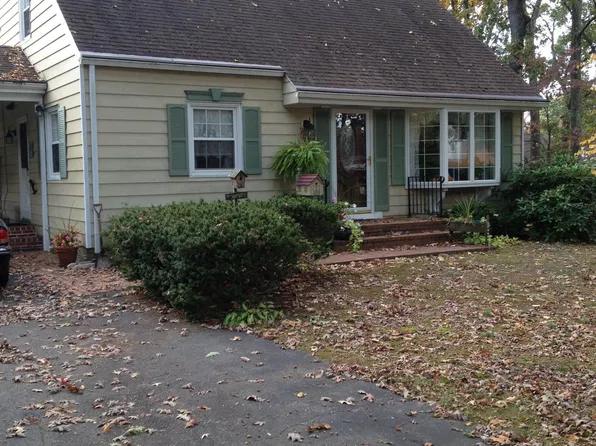 410 Swarthmore Rd, Glassboro, NJ 08028