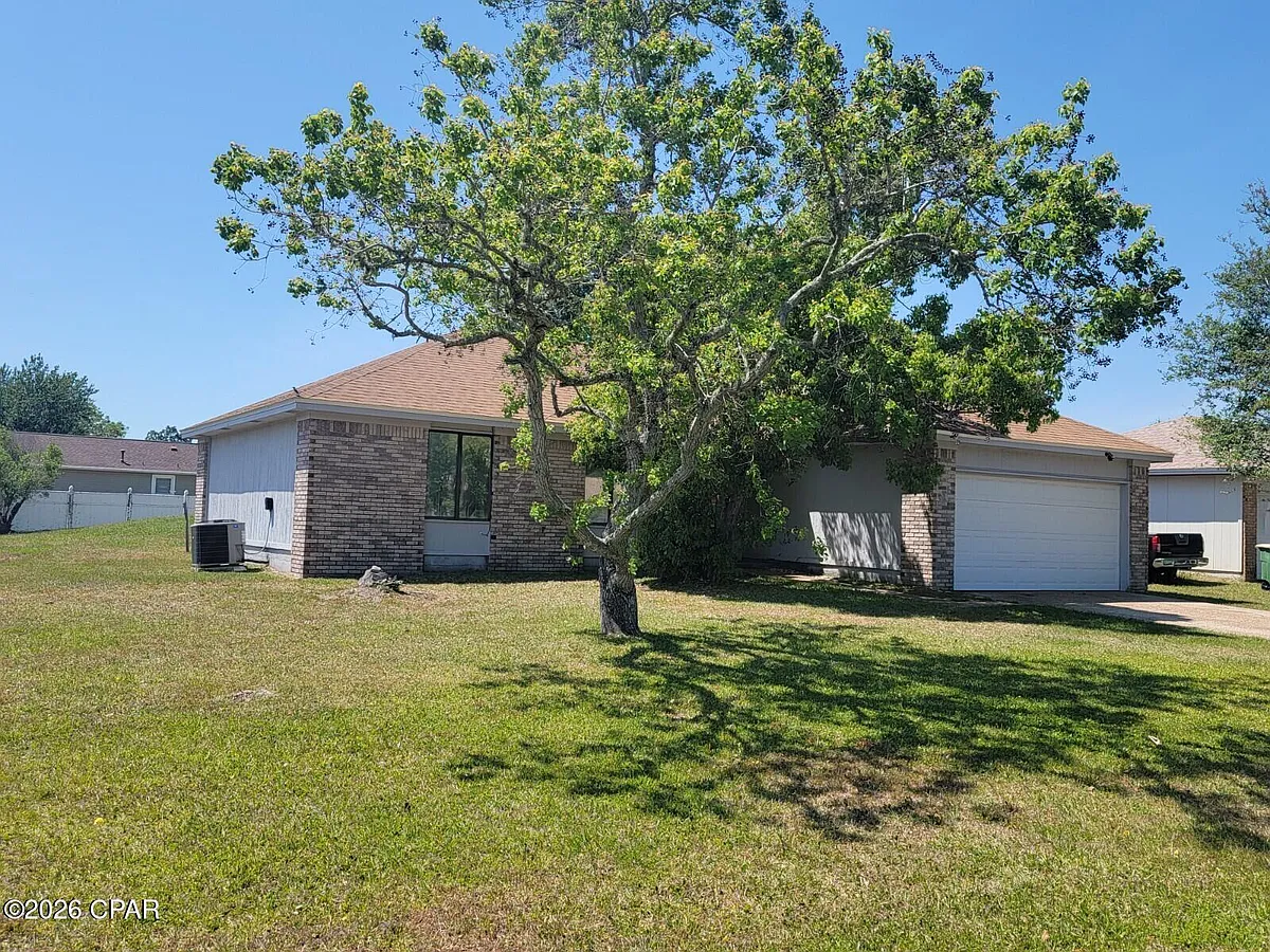 Building Photo - 3727 Greentree Pl