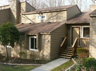 1743 Foxfire Cir, Henrico, VA 23238