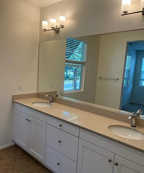 5044 Verdugo Way — Photo 13