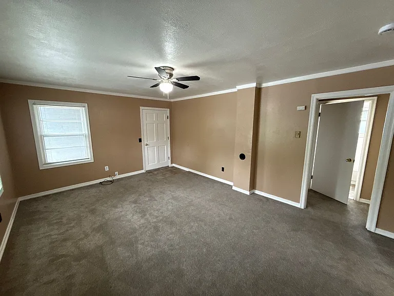 465 Madrona Ave SE — Photo 4