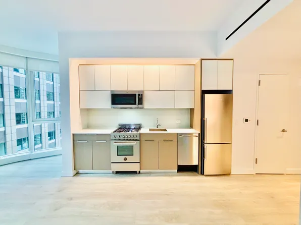 242 West 53rd Street image 18 of 20