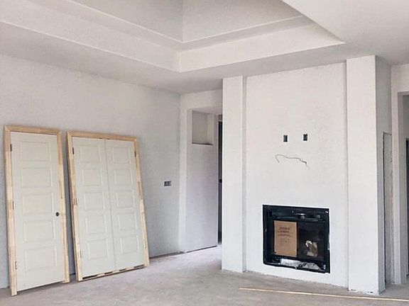 4th image of 714 Ventoso Cir