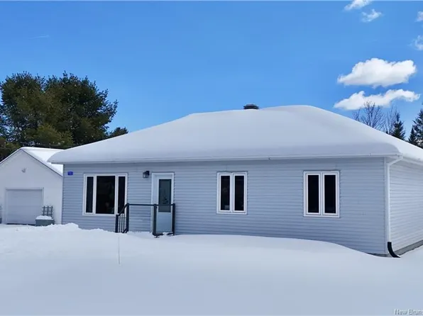 733 Morrison, Beresford, NB E8K 2M8