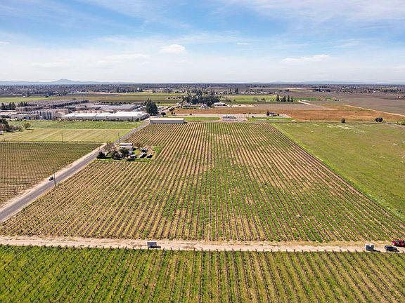 2nd image of 6233 E Woodbridge Rd