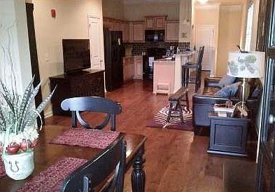 3rd image of 2301 Grand Ave APT 201