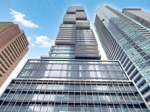 61 Charles St E #615, Toronto, ON M4Y 0K7