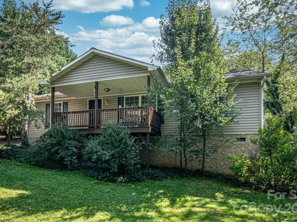 51 Upper Moffitt Rd, Asheville, NC 28805