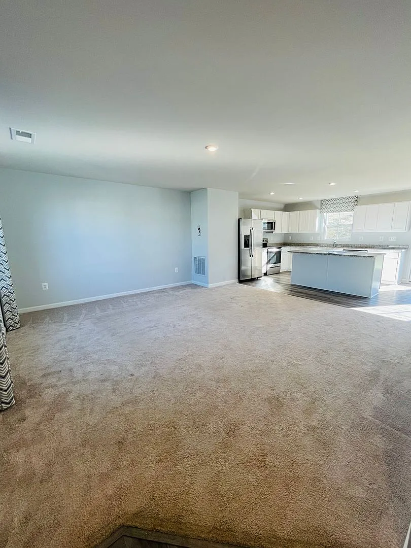 Half Off First Months Rent Single Family Home For Rent In Cobblers Valley! — Photo 3