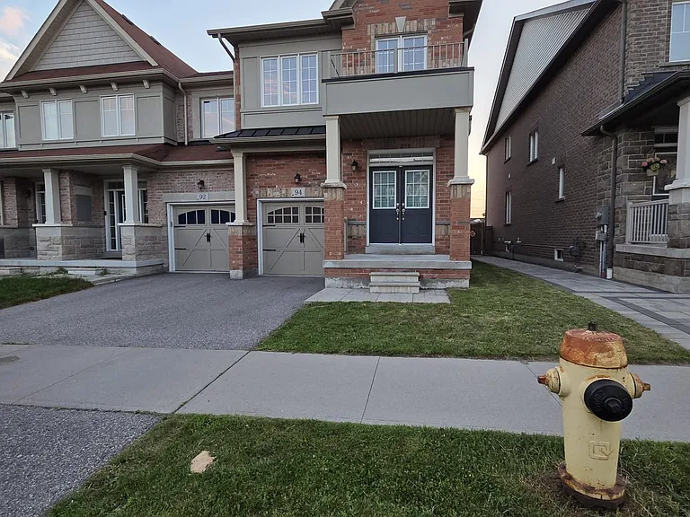 94 Cathedral Dr — Photo 2