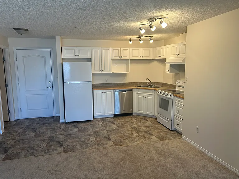 5350 199th St NW #211 — Photo 3