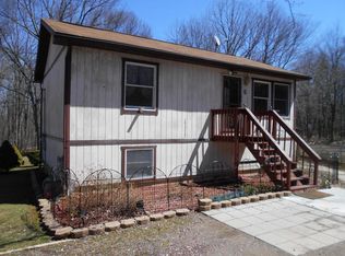 31 Crazy Horse Trl, Albrightsville, PA 18210