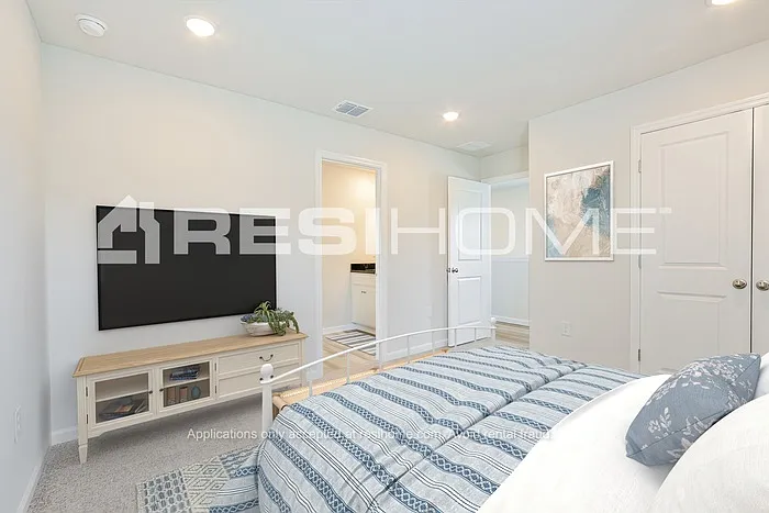 5222 Inglewood Dr — Photo 8
