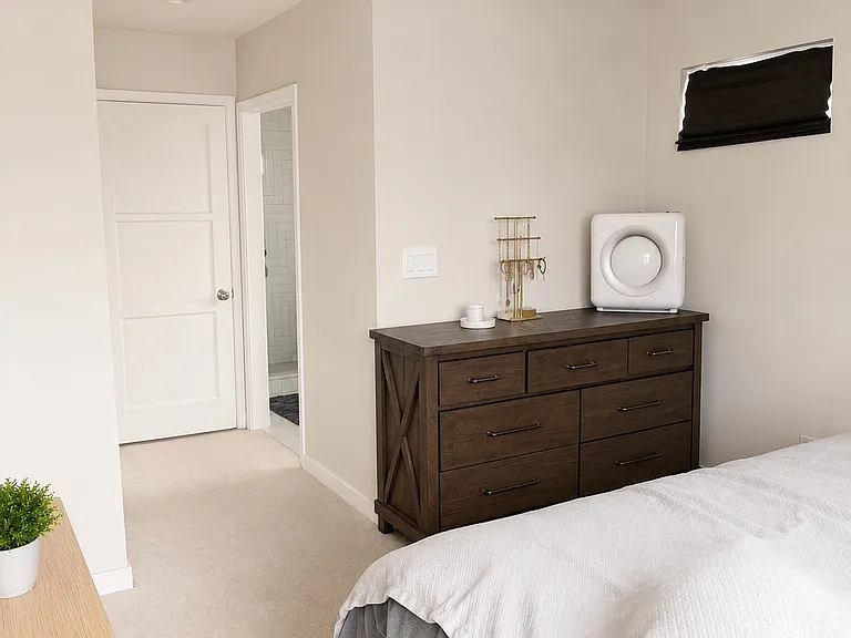 614 Westminster Ave #1 — Photo 5
