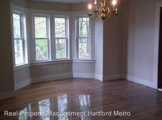 35 Florence St, Putnam, CT 06260