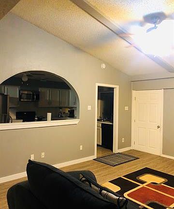 5th image of 1214 Delores Dr