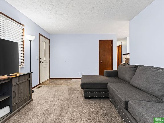5th image of 7532 S 76th St