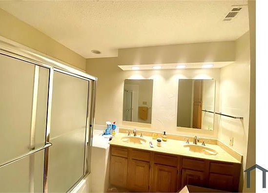 3rd image of 1908 Chasewood Cir APT 207