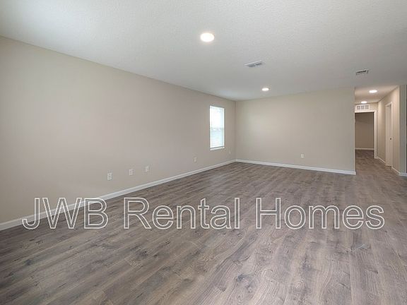 3rd image of 3659 Dignan St