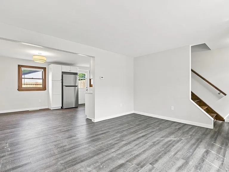 1685 Brodhead Rd #1 — Photo 4