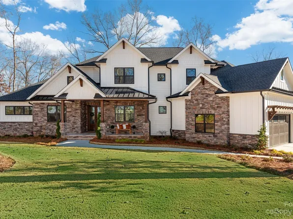 7046 Ridgeview Ln, Iron Station, NC 28080