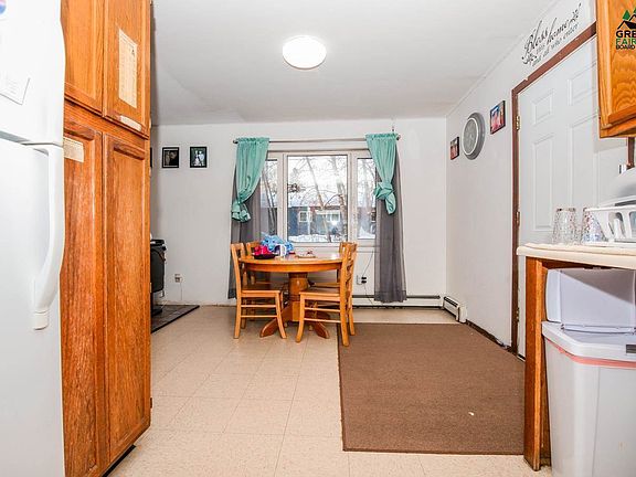 4th image of 2425 Mercier St