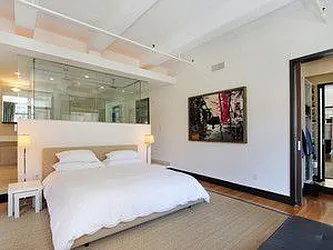 Rented by La Seven Inc.