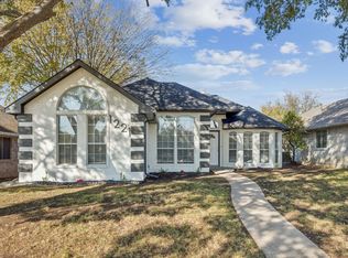 1221 Irene Dr, Mesquite, TX 75149