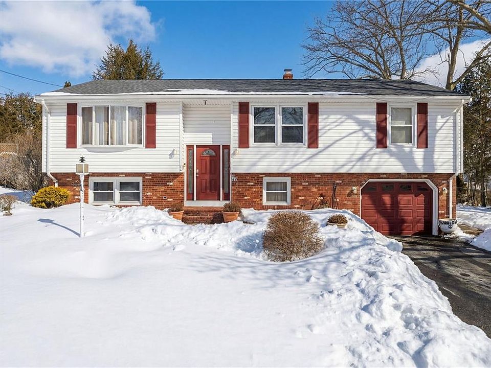 1st image of 72 Julia Dr