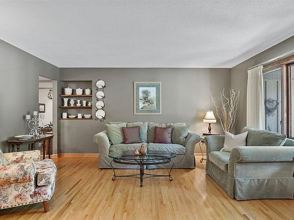 5th image of 13952 Galway Ct