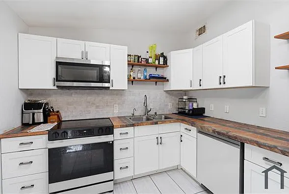 1307 Baltimore Dr — Photo 3