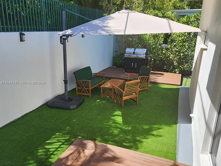 3504 Crystal View Ct — Photo 12