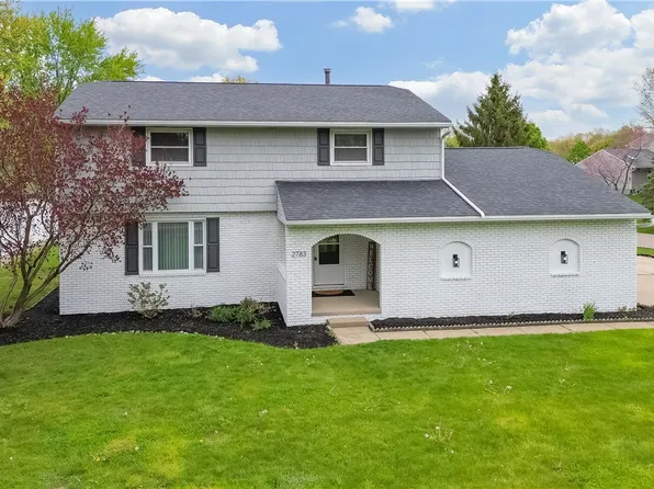 2783 State St NW, Uniontown, OH 44685