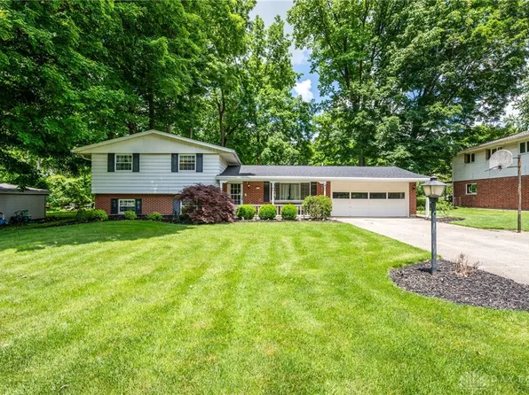 2718 Bahns Dr, Dayton, OH 45434