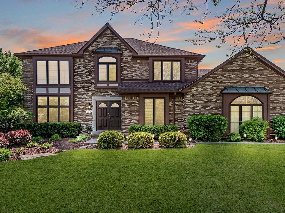 1st image of 39259 Heatherbrook Dr